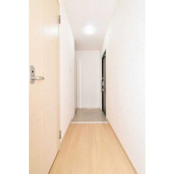 メロディハイツ飯倉B 玄関