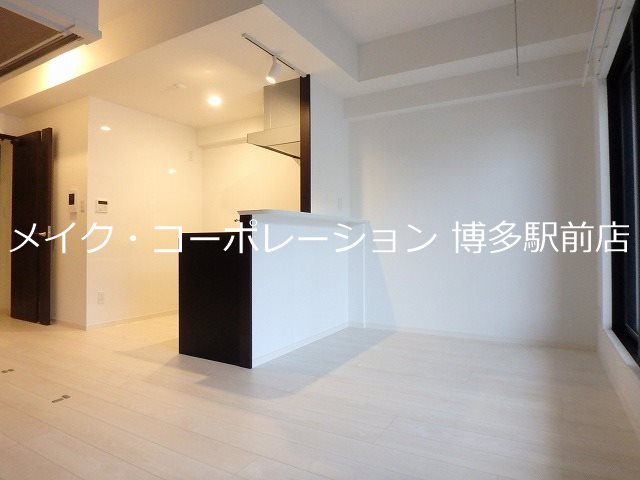 ソレイユルヴァン博多駅南 リビング