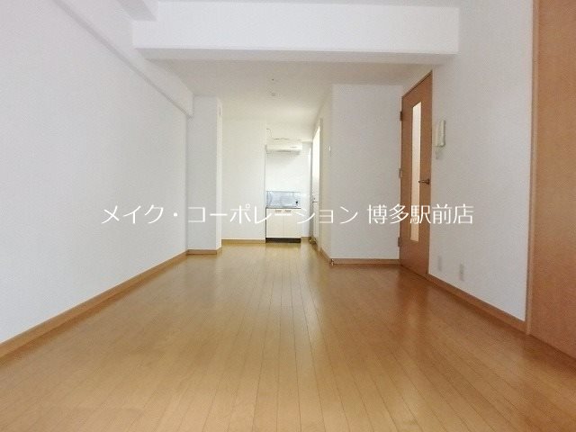 リビング パインヒルズ美野島 リビング