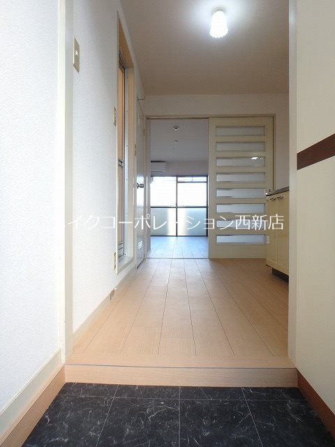 プレスト室見 玄関