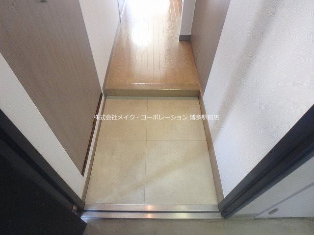 県庁前シティピアエクセル30 玄関