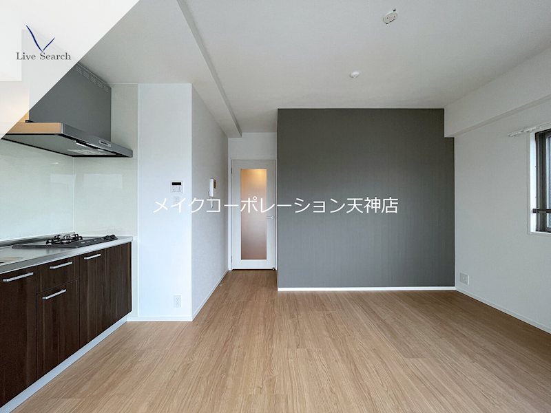 クロス天神南 リビング