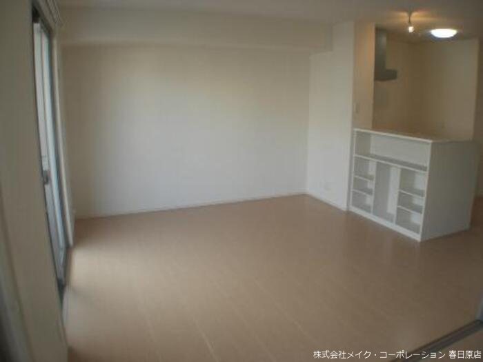 ルポ・ウィスタリア リビング