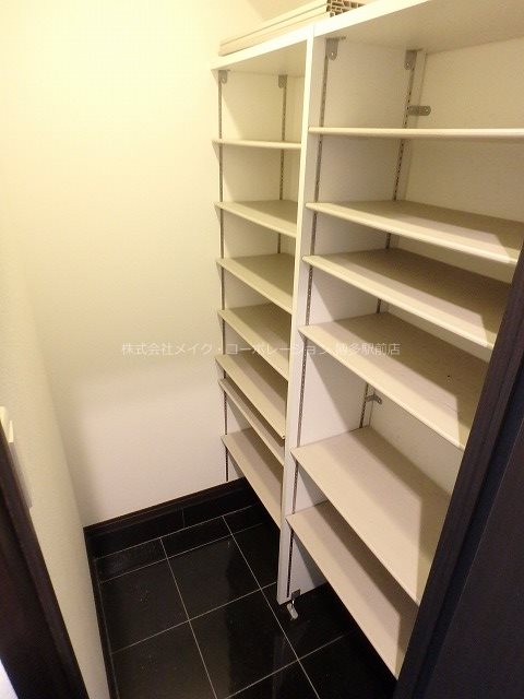 プレスタイル博多駅南  玄関