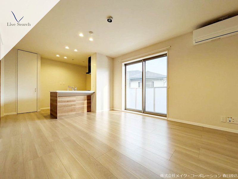 サン ウィステリア リビング