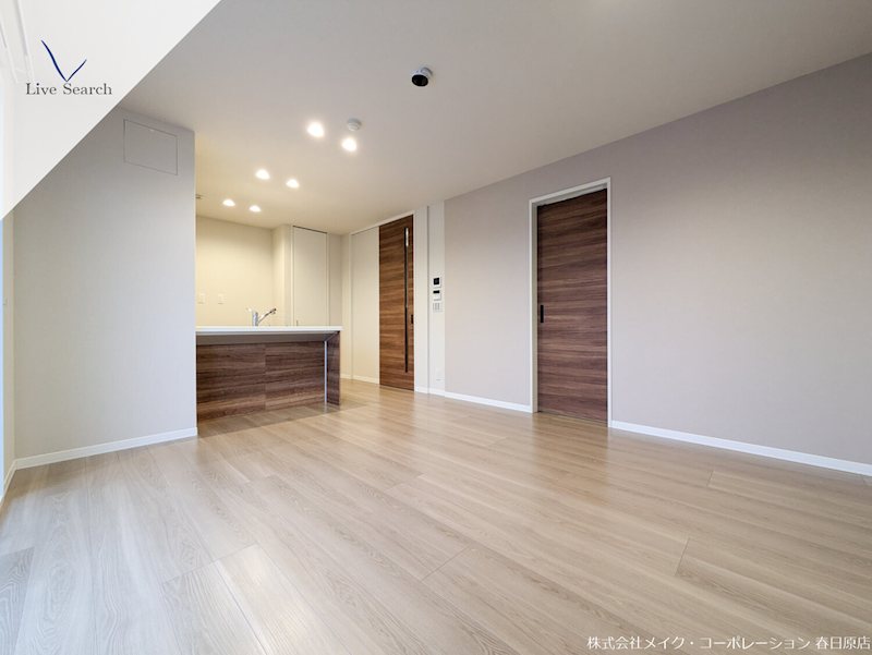 サン ウィステリア リビング