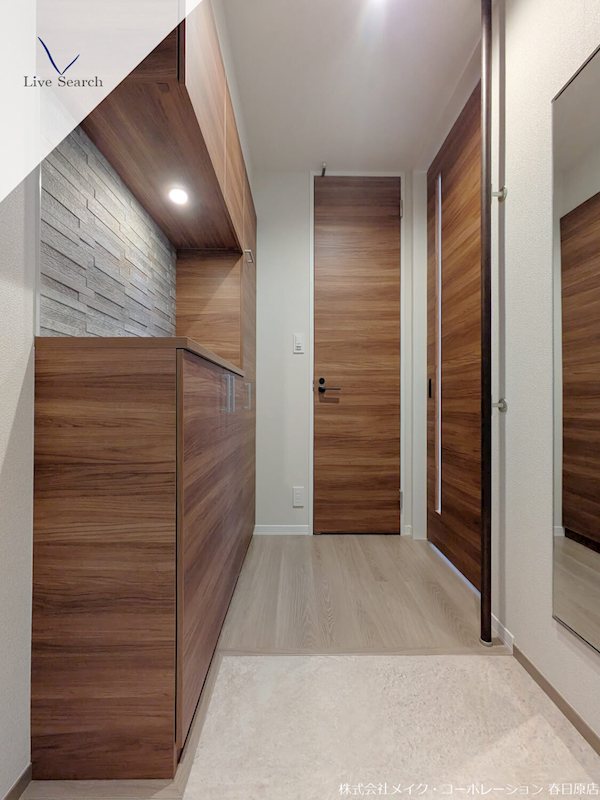 サン ウィステリア 玄関