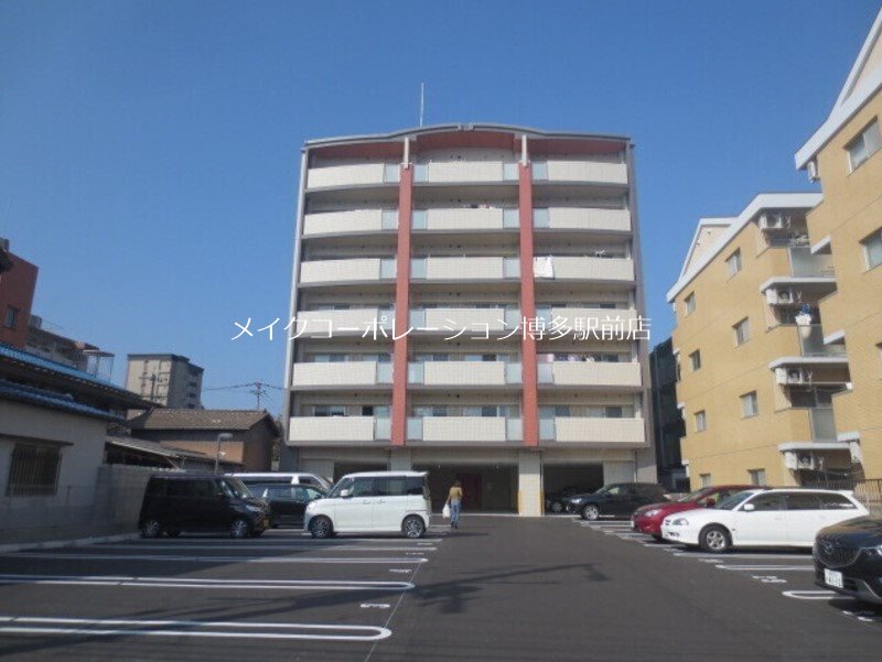 バルセロナ箱崎 外観