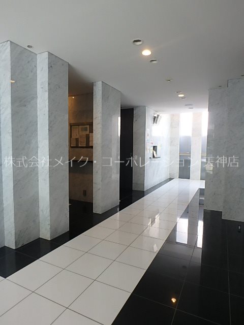 アレクサスラ・ストラーダ その他9