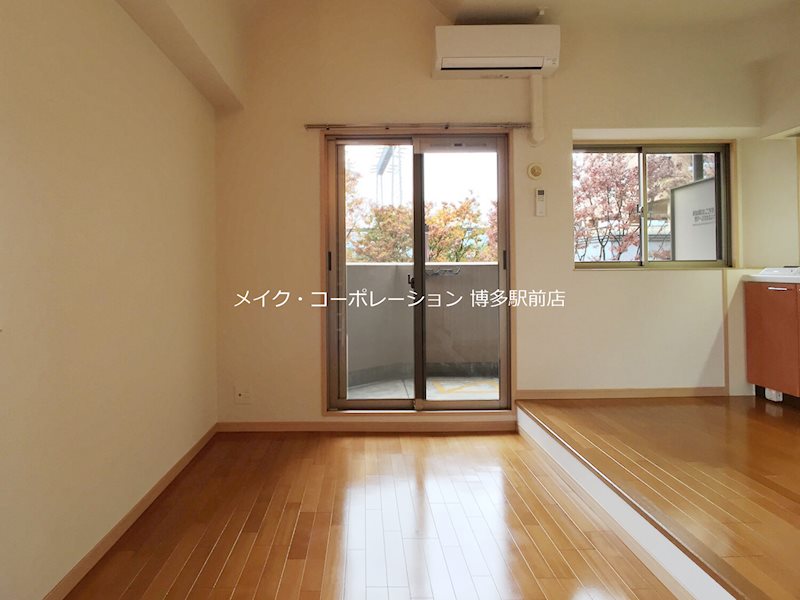 ソフィア高宮Ａ館  リビング