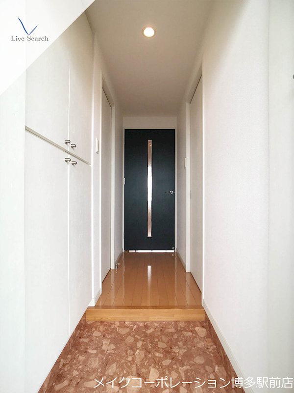 ラ・トゥール箱崎宮前 玄関