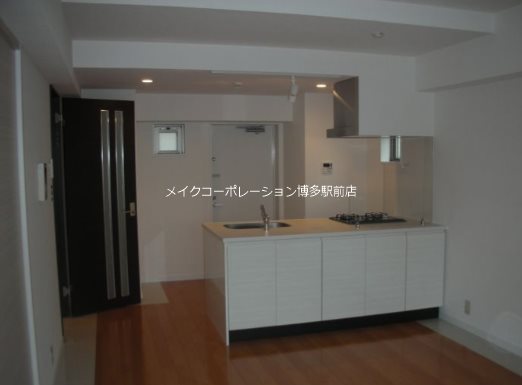 トレッタ北天神  玄関