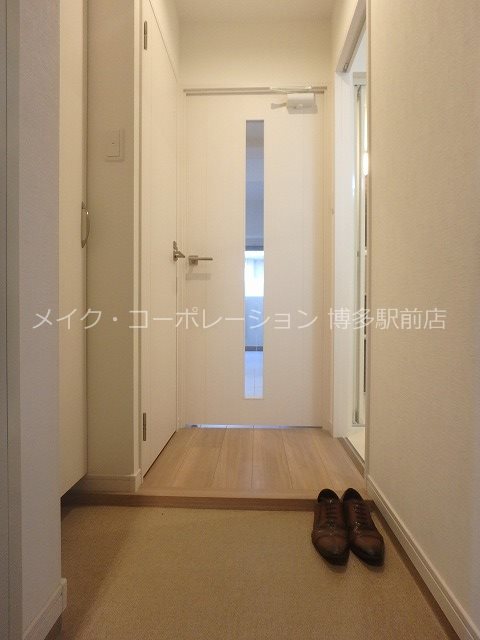 サヴォイ ソリディティ 玄関