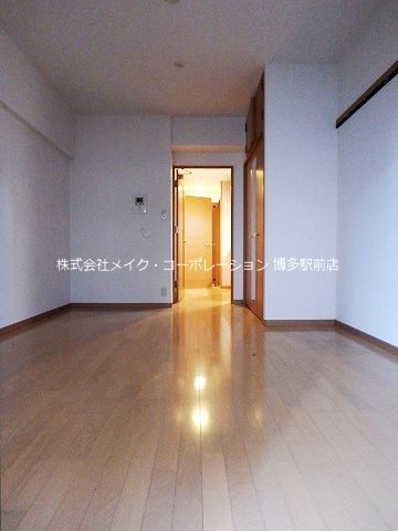 同物件・反転タイプ引用 ピュアドームグランテージ博多 ベッドルーム