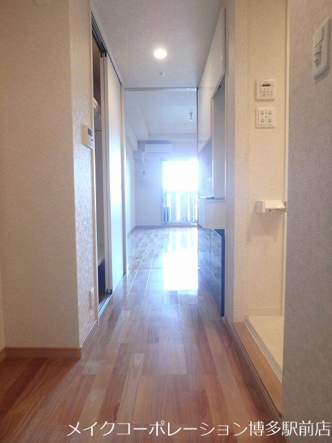 サヴォイオーサーズプレイス 玄関