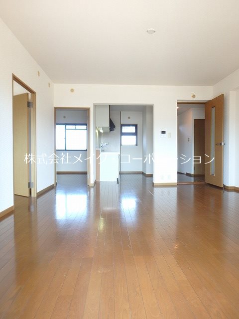 エクセレント岩室 リビング