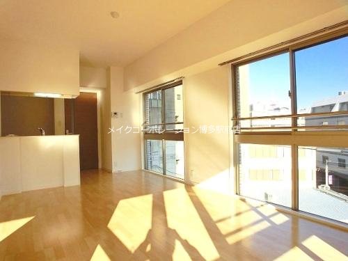 ベイシック薬院 リビング