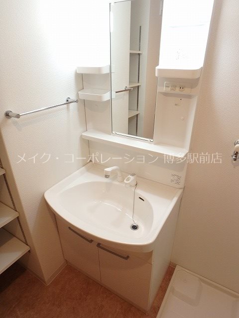 レジディア博多東 洗面所