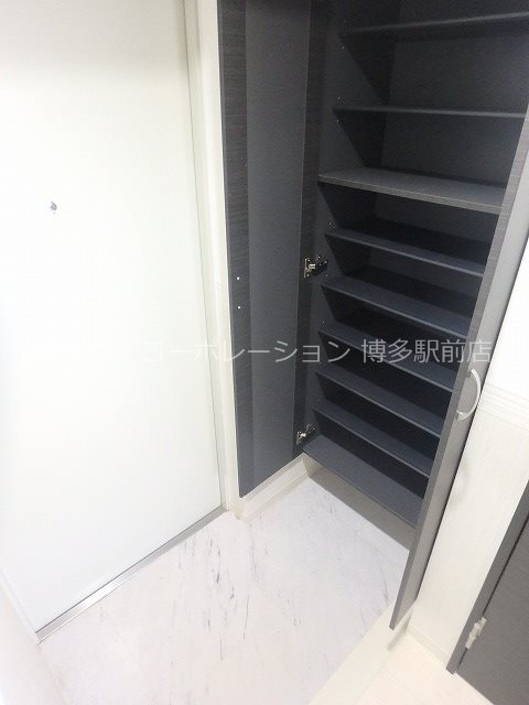 玄関 M・Rレジデンス博多 玄関