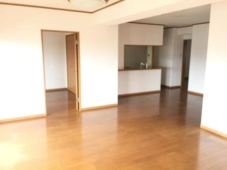 JGMヴェルデ春日弐番館 リビング