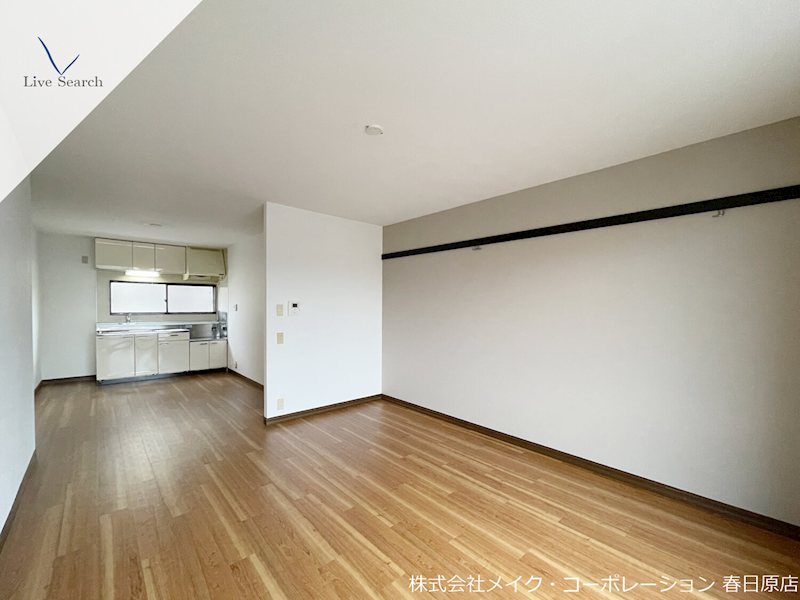 イージストパレスA リビング