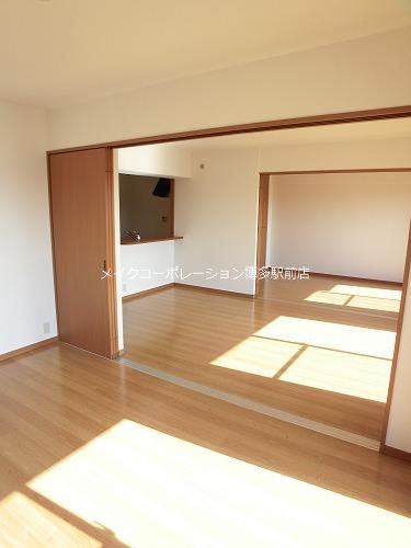 リビング サン・ビオ空港通り リビング