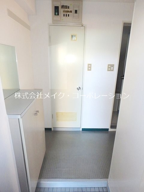 玄関 メゾンド・ルーブル 玄関