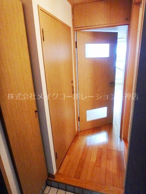 エステート・モア・今泉 玄関