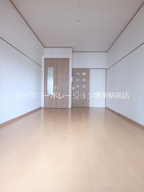 ロイヤルリバービュー ベッドルーム