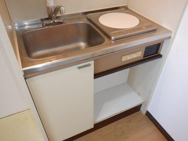 HSハイム港 キッチン