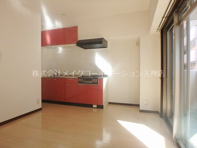 ソレイユ天神南【敷金礼金ゼロ】 リビング