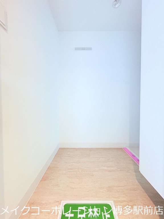 玄関 アルメノア西新 玄関