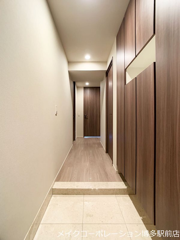 ザ・パークハウス天神今泉 玄関