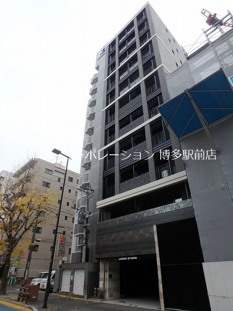 LANDIC STUDIO博多 外観