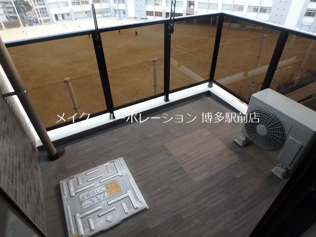 LANDIC STUDIO博多 ベランダ