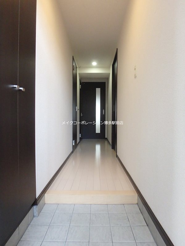 キャメロットハイネス 玄関