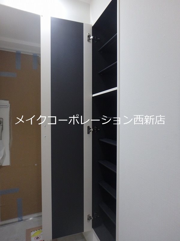 玄関 ヴィッラ アプリーレ西新南【Eタイプ】 その他10