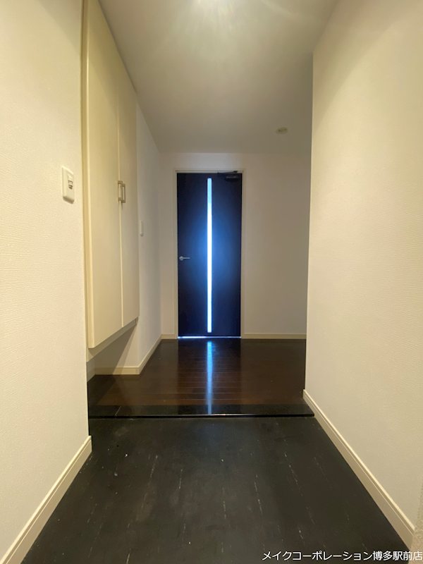 ラクレイス西新レジデンシャルタワー 玄関