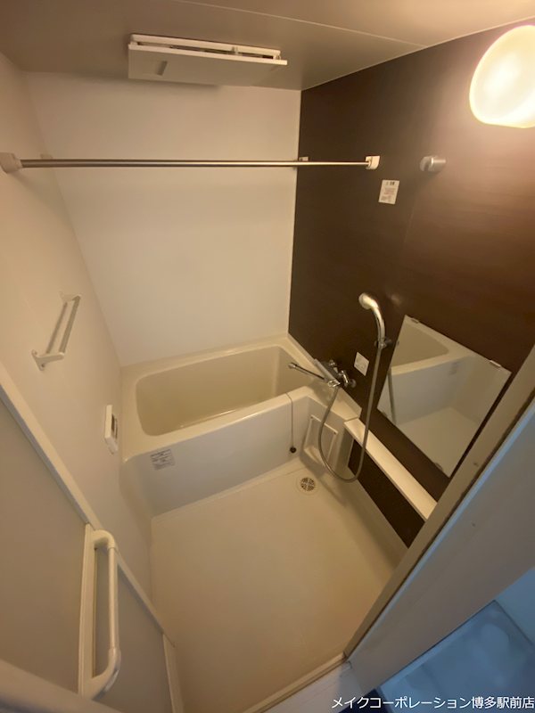 ラクレイス西新レジデンシャルタワー 風呂画像