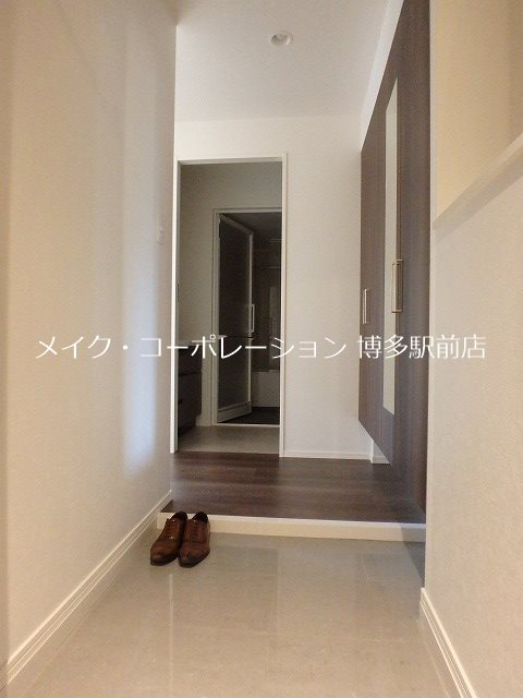 エンクレスト博多THE TIME  玄関