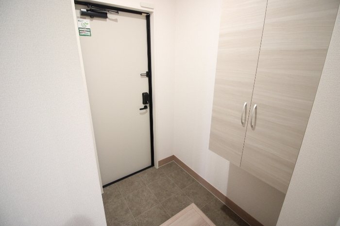 D-room平田台 玄関