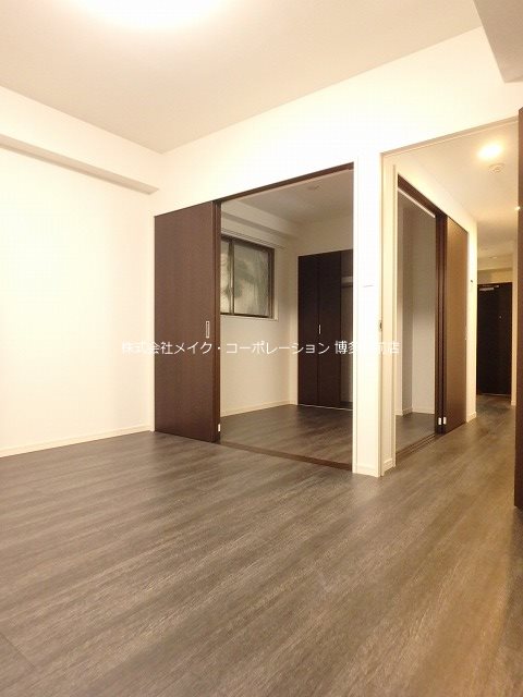 Renoas HAKATA  リビング