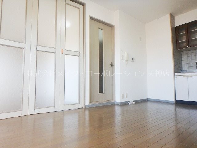 クリエイト西公園 リビング