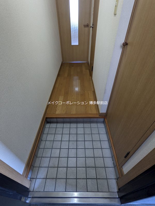 エステートモア博多公園通り  玄関