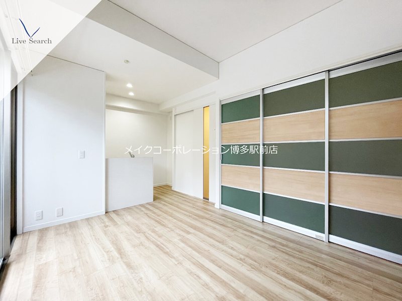 アールズプレイス福岡香椎駅前 リビング