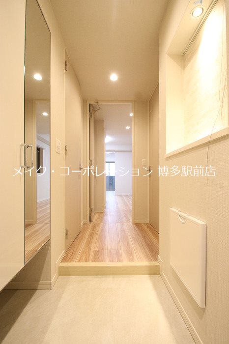 ウィスタリアレジデンス博多  玄関