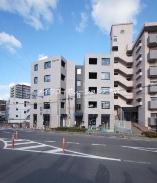 Fratres TAKESHITAEKIMAE 外観