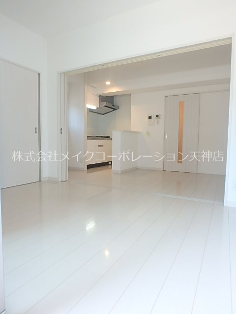 写真は反転タイプとなります。 ウィステリア桜坂ヒルズ リビング