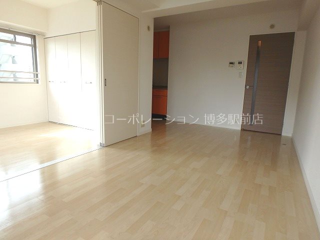 リビング ピュア博多駅南壱番館 リビング