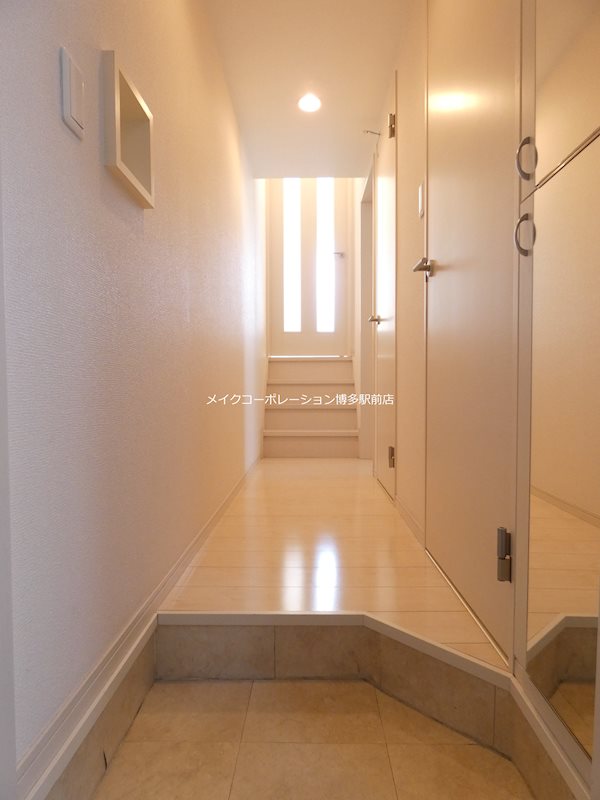 玄関 CB博多カルネⅠ 玄関